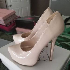 Steve Madden blush pumps